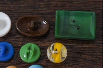 アンティーク雑貨　ビンテージ　個性豊かなチェコガラスボタン11個セット