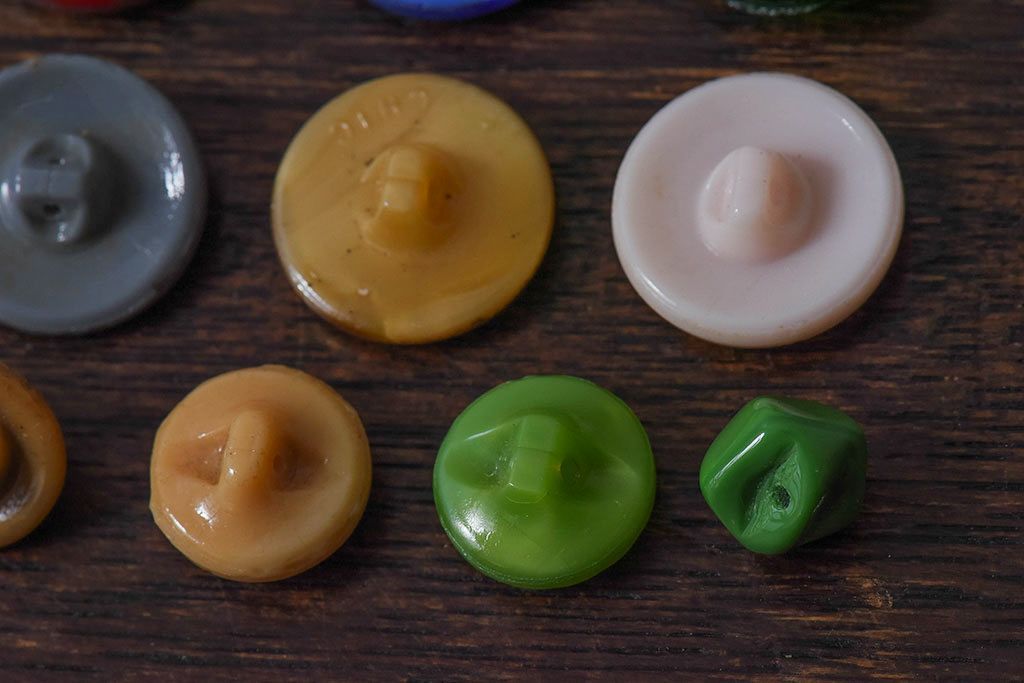 アンティーク雑貨　ビンテージ　チェコガラスボタン10個セット(1)