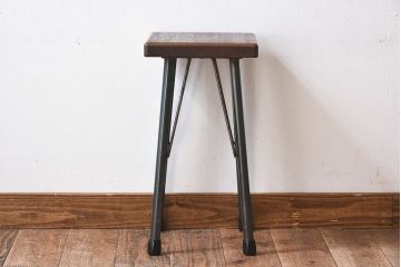 アンティーク雑貨　ラフジュ工房オリジナル　シンプルで使いやすい角スツール(椅子、チェア、イス)