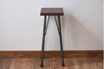 アンティーク雑貨　ラフジュ工房オリジナル　シンプルで使いやすい角ハイスツール(椅子、チェア、イス)