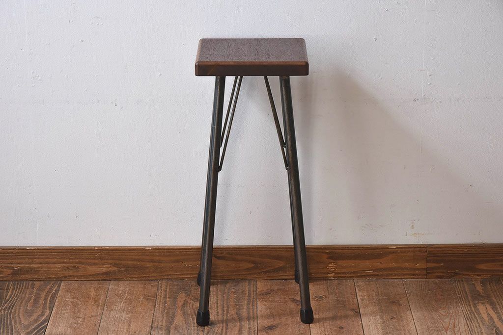 アンティーク雑貨　ラフジュ工房オリジナル　シンプルで使いやすい角ハイスツール(椅子、チェア、イス)