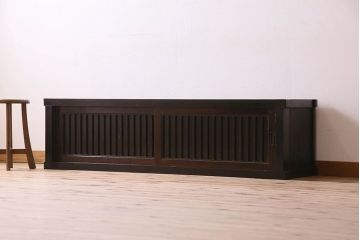【0様ご成約済み】古民具・骨董　六尺　縦桟引き戸の収納箪笥ローボード(水屋箪笥、リビングボード、テレビボード、テレビ台、キャビネット、収納棚)