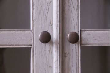 ペイント家具　印象的なデザインの扉が素敵なブックケース(本箱、収納棚、飾り棚)