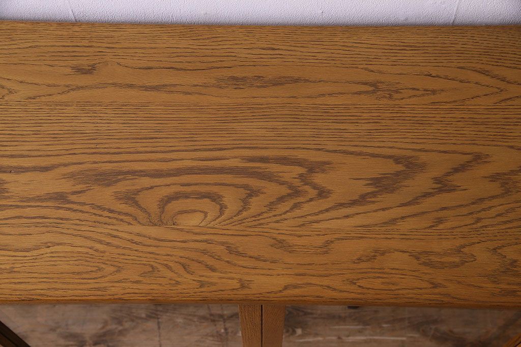 レトロ家具 昭和レトロ 四枚のガラス引き戸が印象的な収納棚(サイドボード、飾り棚)