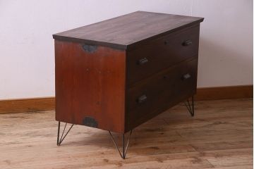 レトロ家具　昭和レトロ　前面ケヤキ材　木の質感が味わい深い鉄脚ローチェスト(ローボード、衣装箪笥、テレビ台)