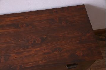 レトロ家具　昭和レトロ　前面ケヤキ材　木の質感が味わい深い鉄脚ローチェスト(ローボード、衣装箪笥、テレビ台)