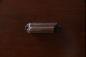 レトロ家具　昭和レトロ　前面ケヤキ材　木の質感が味わい深い鉄脚ローチェスト(ローボード、衣装箪笥、テレビ台)