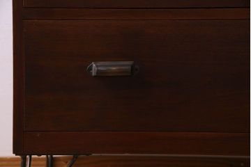 レトロ家具　昭和レトロ　前面ケヤキ材　木の質感が味わい深い鉄脚ローチェスト(ローボード、衣装箪笥、テレビ台)