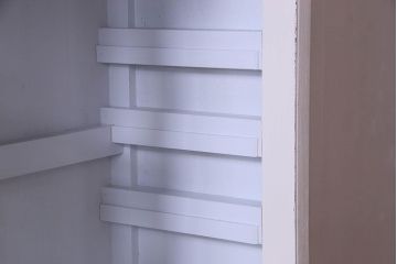アンティーク家具　大正〜昭和期　暖かみのある色合いが素敵な食器棚(収納棚、戸棚、飾り棚、ガラスケース)