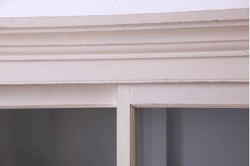 アンティーク家具　大正〜昭和期　暖かみのある色合いが素敵な食器棚(収納棚、戸棚、飾り棚、ガラスケース)