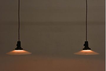 昭和レトロ　懐かしさ漂う平笠の天井照明(電笠)2ヶセット