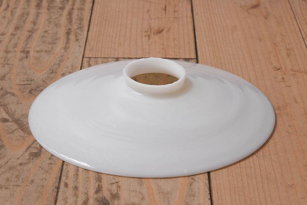 昭和レトロ　温かみのある平笠のシェード(電笠)(1)