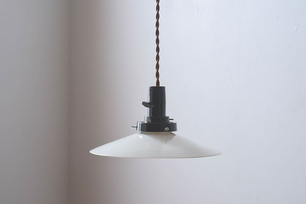 昭和レトロ　温かみのある平笠のシェード(電笠)(2)