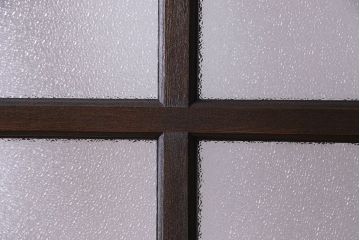 和製アンティーク　ダイヤガラス入り　両開き　落ち着いた雰囲気漂うドア2枚組