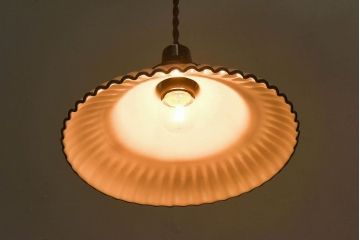 和製アンティーク　青縁フリルシェードの天井照明(花笠、電笠、吊り下げ照明、ペンダントライト)(R-025819)