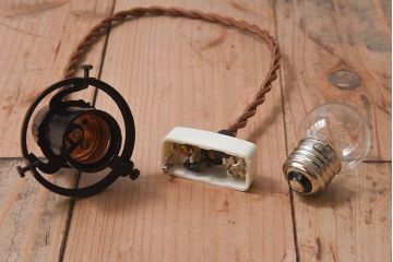 和製アンティーク　青縁フリルシェードの天井照明(花笠、電笠、吊り下げ照明、ペンダントライト)(R-025819)