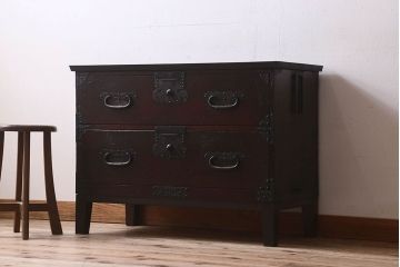 アンティーク家具　明治大正期　鋲が豪華な時代箪笥ローボード(ローチェスト、引き出し)(1)