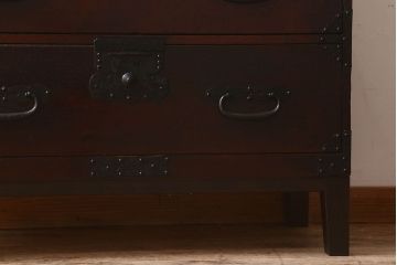 アンティーク家具　明治大正期　鋲が豪華な時代箪笥ローボード(ローチェスト、引き出し)(1)