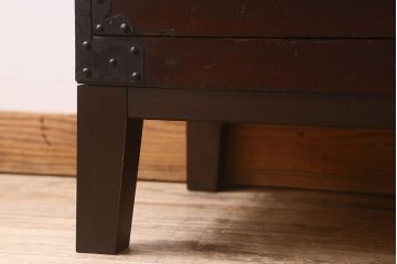アンティーク家具　明治大正期　鋲が豪華な時代箪笥ローボード(ローチェスト、引き出し)(1)