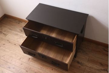 アンティーク家具　明治大正期　鋲が豪華な時代箪笥ローボード(ローチェスト、引き出し)(2)