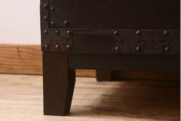 アンティーク家具　明治大正期　鋲が豪華な時代箪笥ローボード(ローチェスト、引き出し)(2)