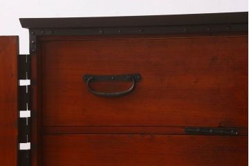 アンティーク家具　和製アンティーク　脚付き!観音開き時代箪笥ローボード(ローチェスト、引き出し、リビングボード)