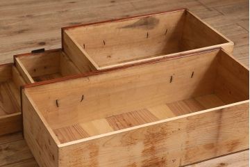 アンティーク家具　和製アンティーク　脚付き!観音開き時代箪笥ローボード(ローチェスト、引き出し、リビングボード)