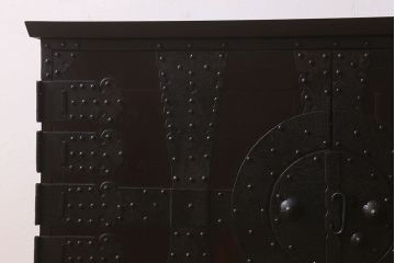 アンティーク家具　和製アンティーク　脚付き!観音開き時代箪笥ローボード(ローチェスト、引き出し、リビングボード)