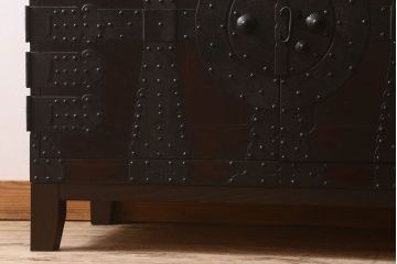 アンティーク家具　和製アンティーク　脚付き!観音開き時代箪笥ローボード(ローチェスト、引き出し、リビングボード)