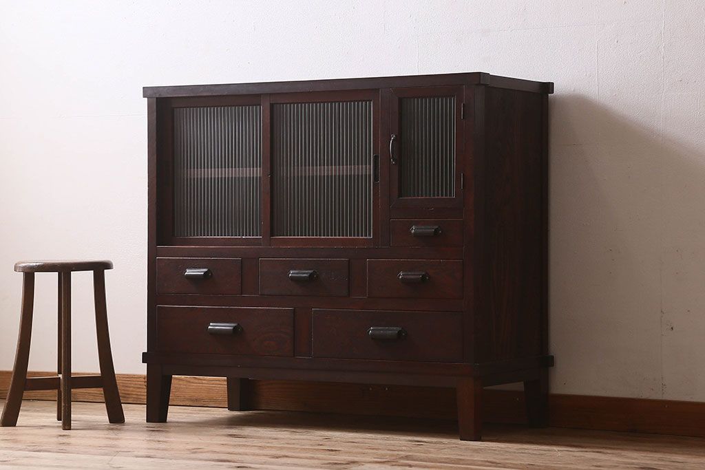 アンティーク家具　和製アンティーク　前面ケヤキ材　モールガラス入りの収納棚(食器棚、本箱、ブックケース)