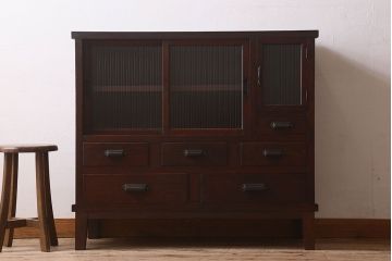 アンティーク家具　和製アンティーク　前面ケヤキ材　モールガラス入りの収納棚(食器棚、本箱、ブックケース)