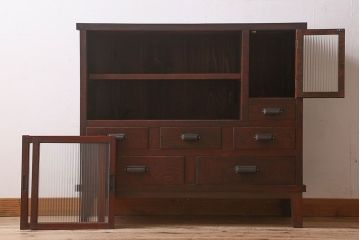 アンティーク家具　和製アンティーク　前面ケヤキ材　モールガラス入りの収納棚(食器棚、本箱、ブックケース)