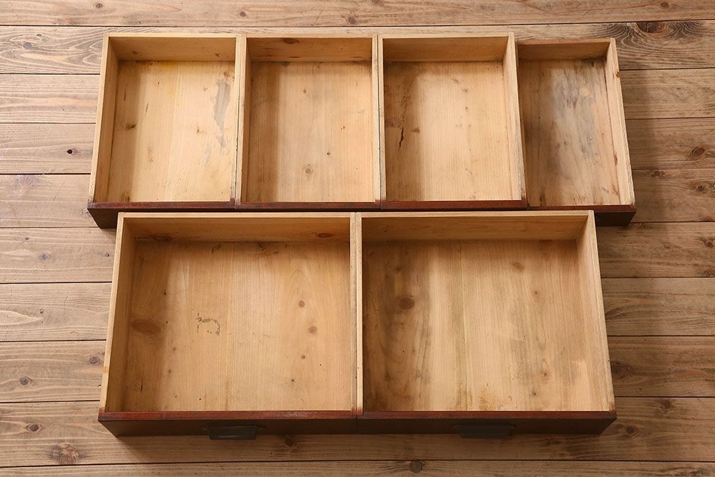 アンティーク家具　和製アンティーク　前面ケヤキ材　モールガラス入りの収納棚(食器棚、本箱、ブックケース)