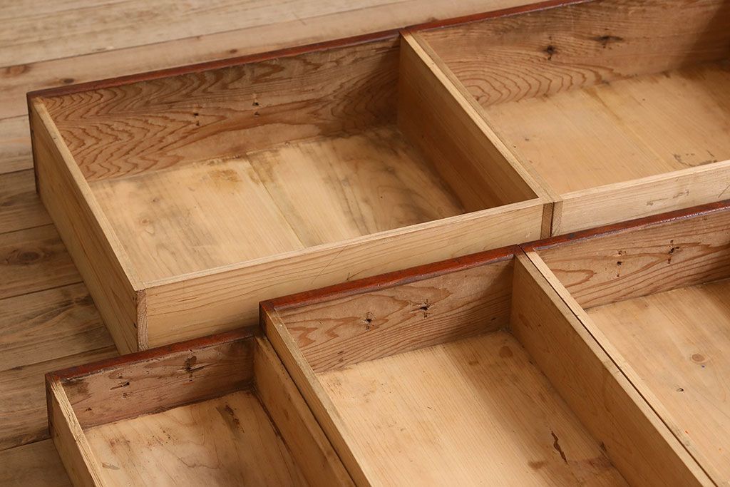 アンティーク家具　和製アンティーク　前面ケヤキ材　モールガラス入りの収納棚(食器棚、本箱、ブックケース)