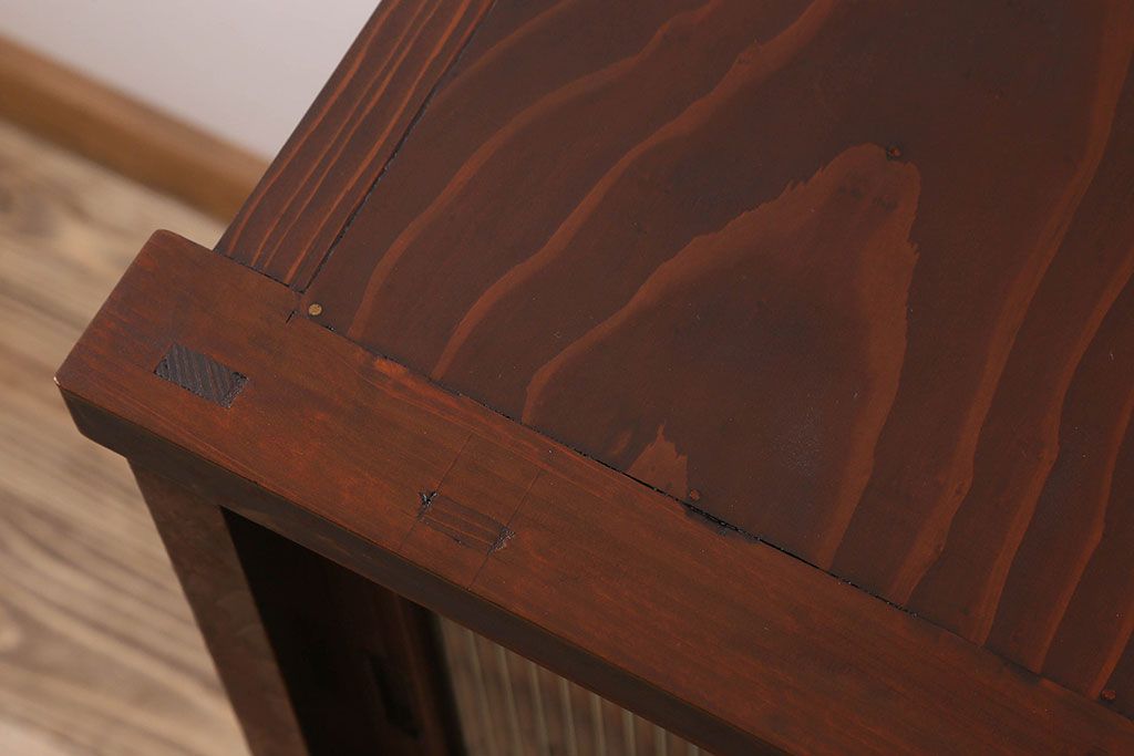 アンティーク家具　和製アンティーク　前面ケヤキ材　モールガラス入りの収納棚(食器棚、本箱、ブックケース)