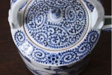 江戸中期　古伊万里　蛸唐草染付銚子(急須、水注)