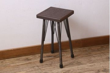アンティーク雑貨　ラフジュ工房オリジナル　鉄脚角スツール(椅子、チェア、角イス)