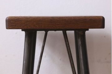 アンティーク雑貨　ラフジュ工房オリジナル　鉄脚ハイスツール(椅子、チェア、角イス)