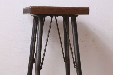 アンティーク雑貨　ラフジュ工房オリジナル　鉄脚ハイスツール(椅子、チェア、角イス)