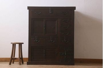 アンティーク家具　明治期!重厚感漂うヒノキ材製の関西帳場箪笥(収納棚・キャビネット)