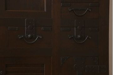 アンティーク家具　明治期!重厚感漂うヒノキ材製の関西帳場箪笥(収納棚・キャビネット)