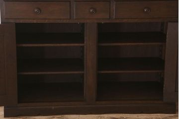 ビンテージ　神戸家具　ナラ材の気品あふれるカップボード(食器棚・収納棚)