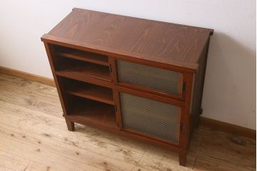 アンティーク家具　大正〜昭和期　ヒノキ材　モールガラス入り　脚付きの食器棚(キャビネット・本箱・ブックケース)