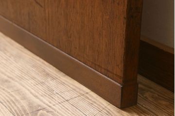 ダイヤガラス使用　レトロな雰囲気が魅力的なドア(扉)