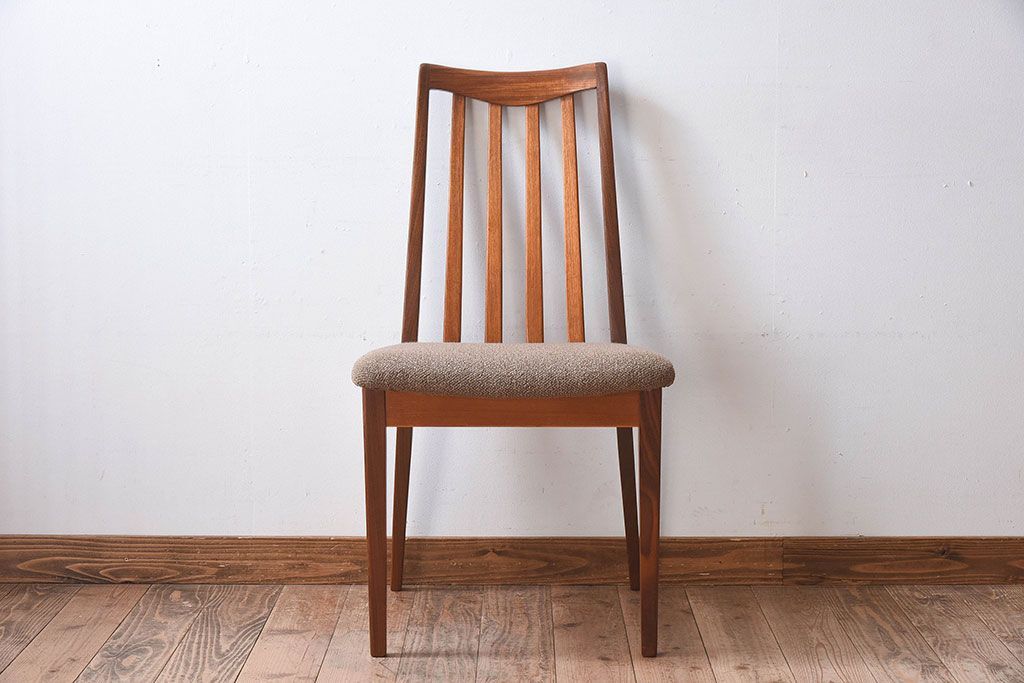 北欧家具　G-PLAN(ジープラン)　チーク材の温もり溢れるビンテージダイニングチェア(椅子)