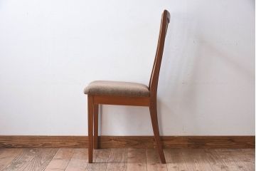 北欧家具　G-PLAN(ジープラン)　チーク材の温もり溢れるビンテージダイニングチェア(椅子)