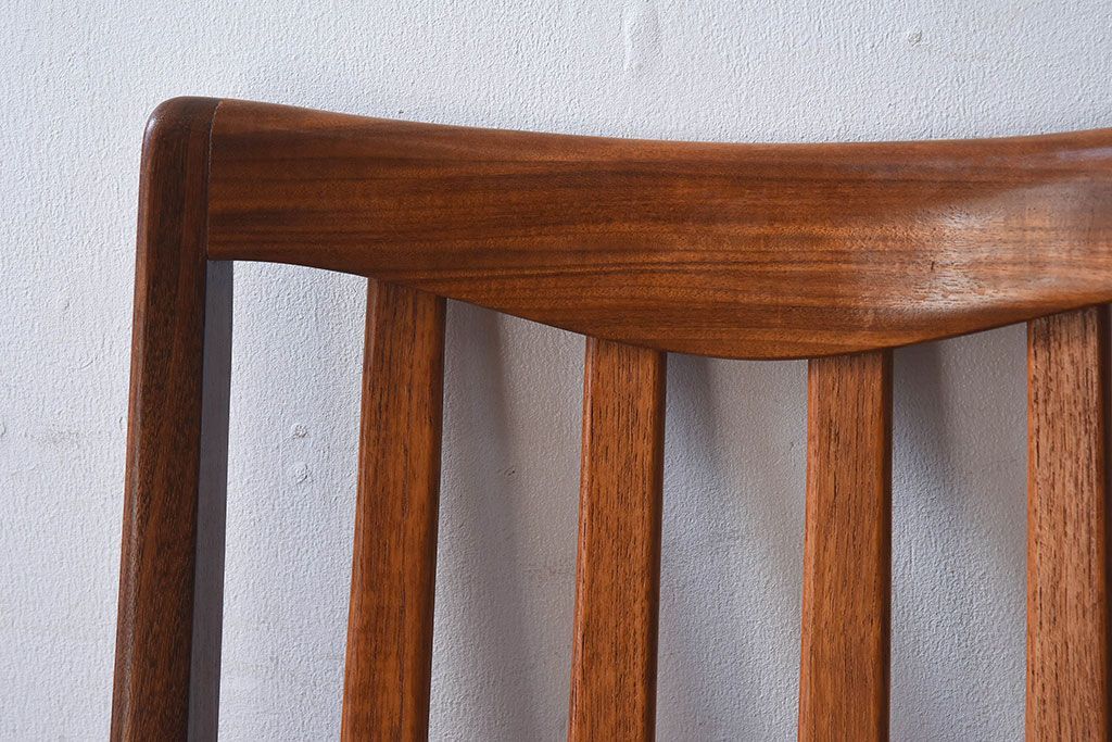 北欧家具　G-PLAN(ジープラン)　チーク材の温もり溢れるビンテージダイニングチェア(椅子)