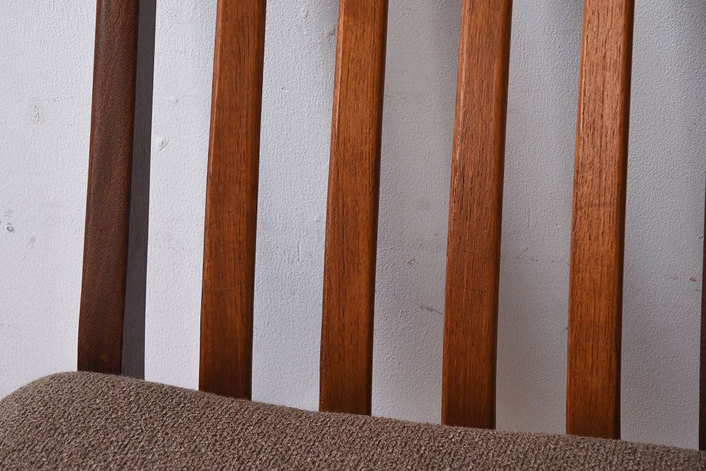 北欧家具　G-PLAN(ジープラン)　チーク材の温もり溢れるビンテージダイニングチェア(椅子)