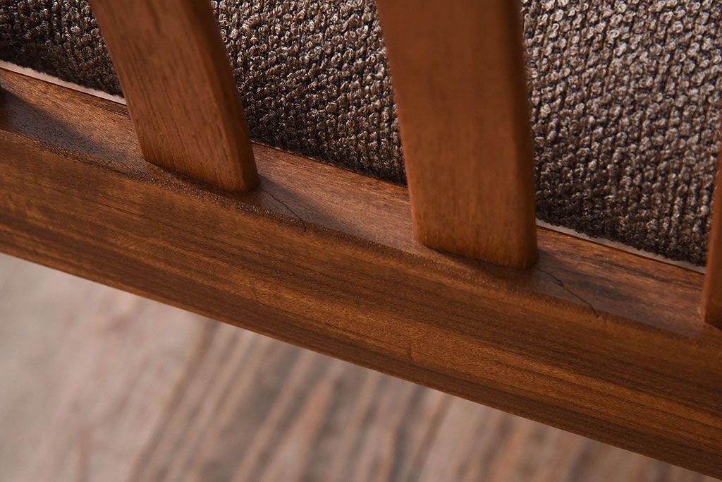 北欧家具　G-PLAN(ジープラン)　チーク材の温もり溢れるビンテージダイニングチェア(椅子)