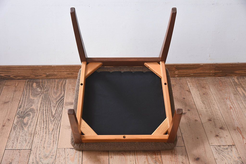 北欧家具　G-PLAN(ジープラン)　チーク材の温もり溢れるビンテージダイニングチェア(椅子)